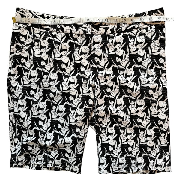 Peter Millar Woman’s Golf Shorts Black White Size 8 - Picture 4 of 11